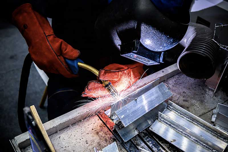Способ сварки газом Способ сварки газом